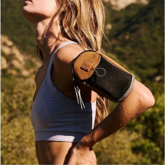 NWOT Free people Back On Track Armband pink or black cell phone FP Movement - Picture 3 of 9